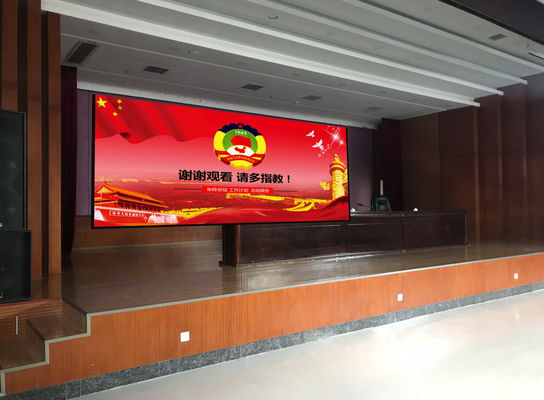IP33 τηλεοπτική οθόνη 3 των αδιάβροχων εσωτερικών οδηγήσεων σε 1 εργοστάσιο Shenzhen υψηλής επίδοσης διαμόρφωσης εικονοκυττάρου